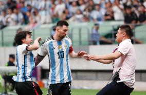 (SP)CHINA-BEIJING-FOOTBALL-INTERNATIONAL INVITATIONAL-ARGENTINA VS AUSTRALIA (CN)