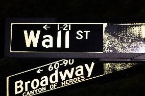 Wall Street Sign Inscription