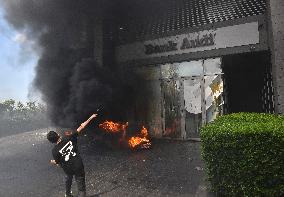 Lebanese Protesters Attack Banks In Beirut