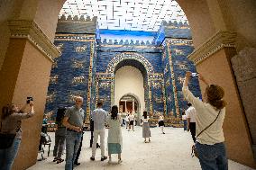 Pergamon Museum To Close For Four-Year Renovation