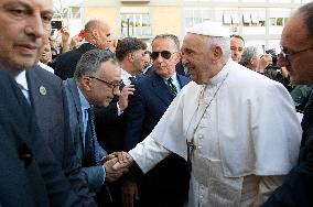 Pope Francis Leaves Hospital 9 Days After Operation - Rome