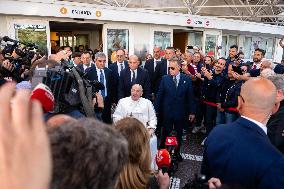 Pope Francis Leaves Hospital 9 Days After Operation - Rome