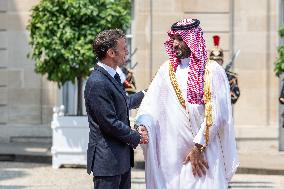 French President Meets Saudi Crown Prince - Paris