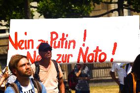 Anti Weapon Delivery Demonstration In Duesseldorf