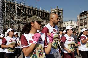 30,000 Participants Take Part During Massive Boxing Class