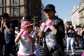 30,000 Participants Take Part During Massive Boxing Class