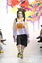 MFW - Simon Crackers Runway