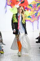 MFW - Simon Crackers Runway