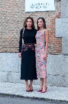 Queen Letizia And Queen Rania Visits A School - Madrid