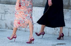 Queen Letizia And Queen Rania Visits A School - Madrid