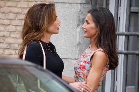 Queen Rania And Queen Letizia Visit Heraitge Restoration Workshop - Madrid