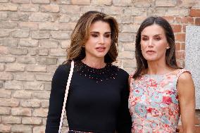 Queen Rania And Queen Letizia Visit Heraitge Restoration Workshop - Madrid