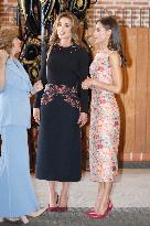 Queen Rania And Queen Letizia Visit Heraitge Restoration Workshop - Madrid