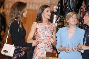 Queen Rania And Queen Letizia Visit Heraitge Restoration Workshop - Madrid