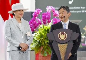 Japanese emperor, empress in Indonesia