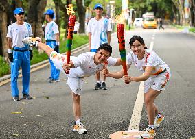 (SP)CHINA-SHENZHEN-WORLD UNIVERSITY GAMES-TORCH RELAY(CN)