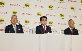 Japan Post Group and Yamato Group Collaboration in Logistics Services