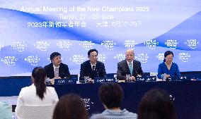 CHINA-BEIJING-SUMMER DAVOS-PRESS CONFERENCE (CN)
