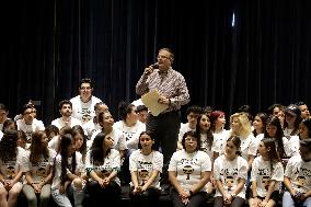 Marcelo Ebrard Starts A Campaign With A Meeting With Young People In Mexico