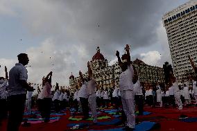 International Yoga Day In Mumbai