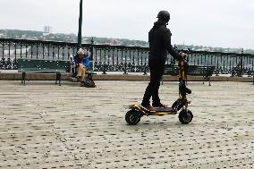 Daily Life In Quebec City