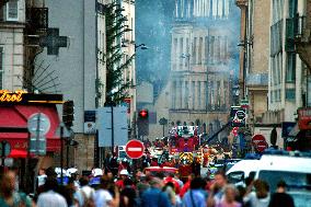 Huge Explosion Hits Building - Paris