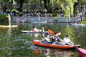 Hot weather in Beijing