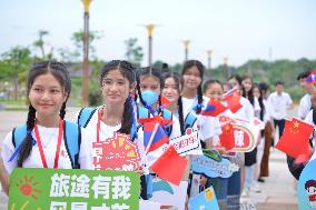 LAOS-VIENTIANE-CHINA-STUDENTS-RAILWAY TRIP