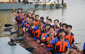 CHINA-DRAGON BOAT FESTIVAL-DRAGON BOAT RACE (CN)