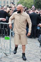 PFW - Givenchy Menswear Spring-Summer 2024 - Arrivals NB