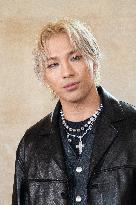 PFW Givenchy Photocall