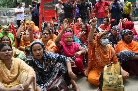 Garments Worker Protest In Dhaka, Bangladesh