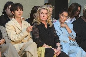 PFW - AMI Alexandre Mattiussi Front Row