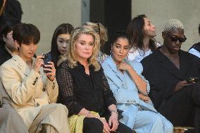 PFW - AMI Alexandre Mattiussi Front Row