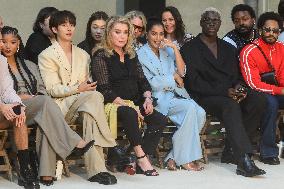 PFW - AMI Alexandre Mattiussi Front Row