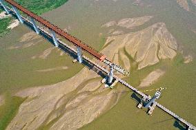 The Linyi Yellow River Bridge under construction in Yuncheng