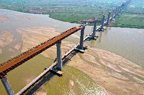 The Linyi Yellow River Bridge under construction in Yuncheng