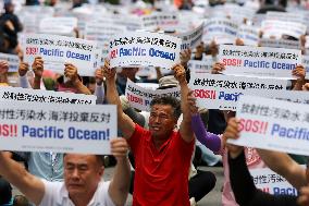 Xinhua headlines: Japan's plan to dump nuke-contaminated water into sea stokes real-life Godzilla fears