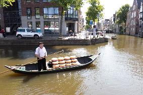 THE NETHERLANDS-ALKMAAR-CHEESE MARKET