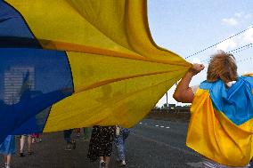 March For Building A Bridge Between Ukraine And Europe In Ccologne