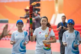 (SP)CHINA-CHONGQING-WORLD UNIVERSITY GAMES-TORCH RELAY(CN)