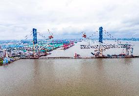 Changtai Yangtze River Bridge Construction