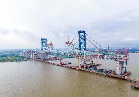 Changtai Yangtze River Bridge Construction