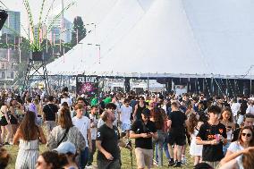 First day of Solidays festival - Paris