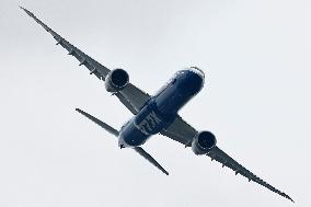 Aerial presentation at Paris Air Show