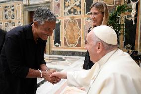 Pope Francis Receives Biagio Agnes Award Delegation - Vatican