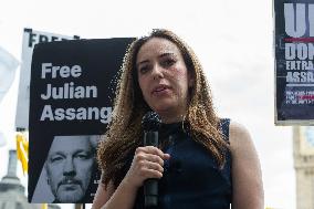 Protest For Julian Assange In London