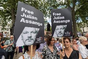 Protest For Julian Assange In London