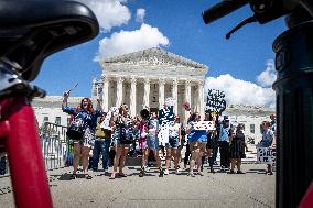 Women’s March Supreme Court protest on first anniversary of Dobbs v. JWHO