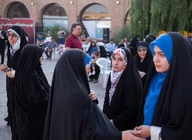 Iran-Fashion, Hijab And Chastity